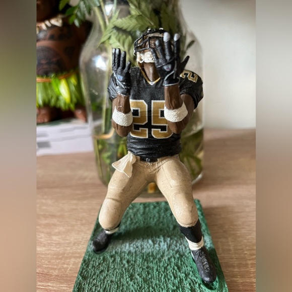 Reggie Bush 2006 MCFARLANE Action Figure NFL SERIES 14 #25 New Orleans Saints - Picture 2 of 9